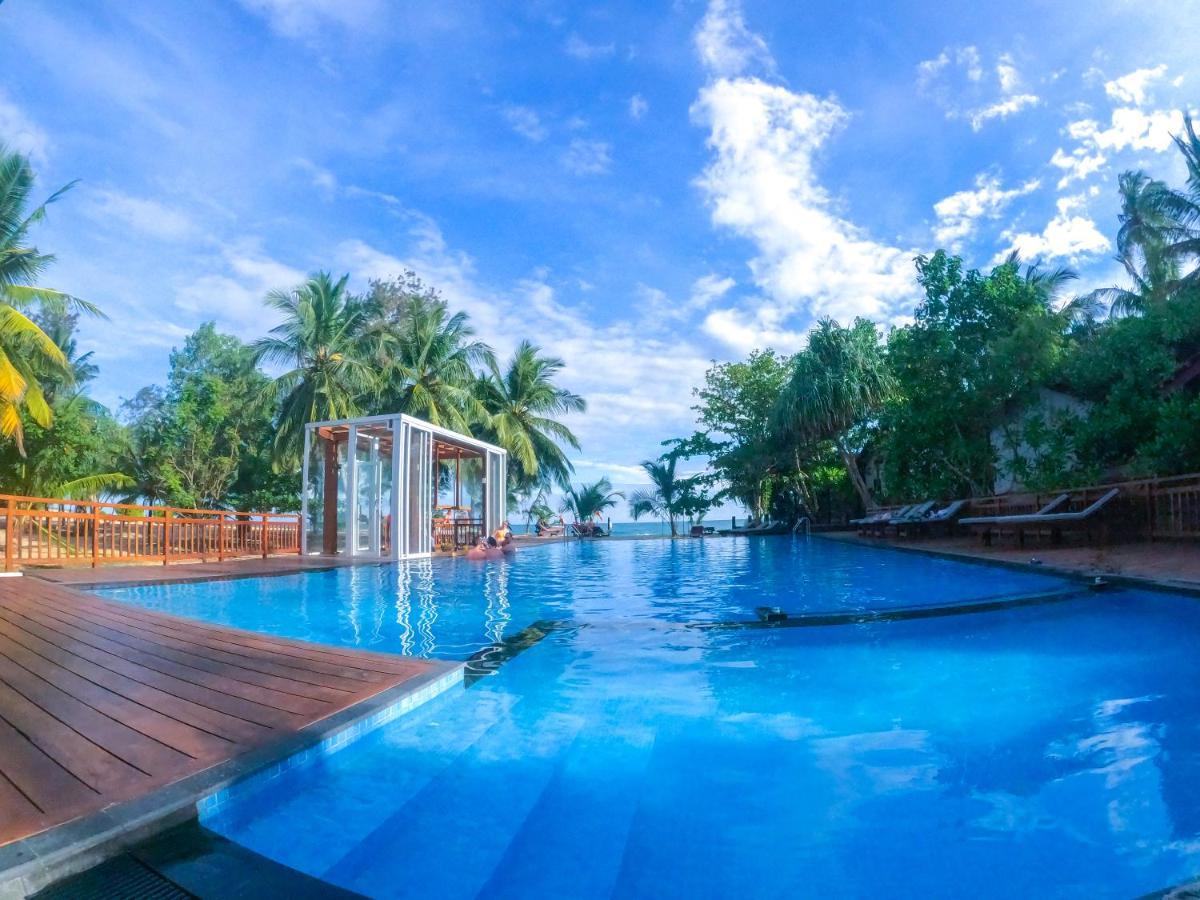 Marakolliya Beach Resort Тангалле Екстер'єр фото
