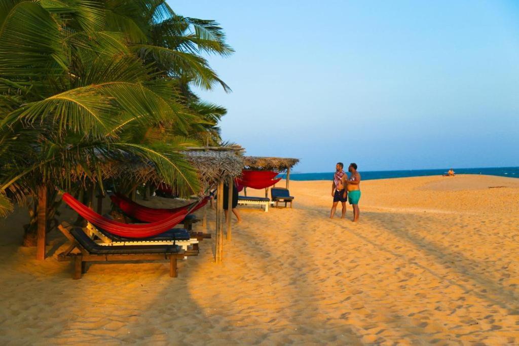 Marakolliya Beach Resort Тангалле Екстер'єр фото